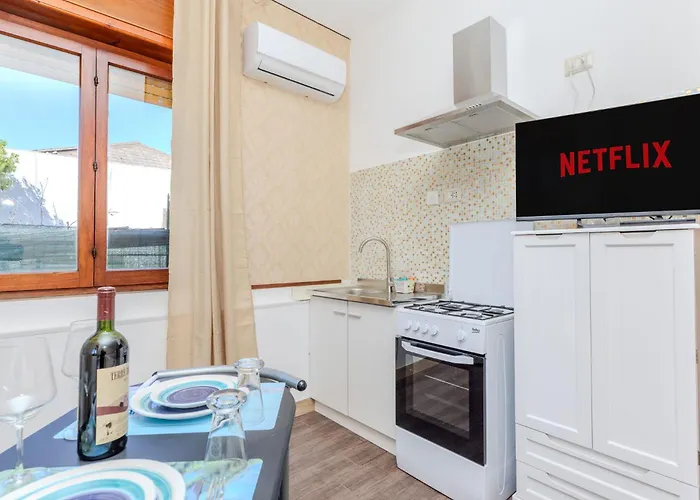 Solskin - A Due Passi Dal Lungomare - アパート